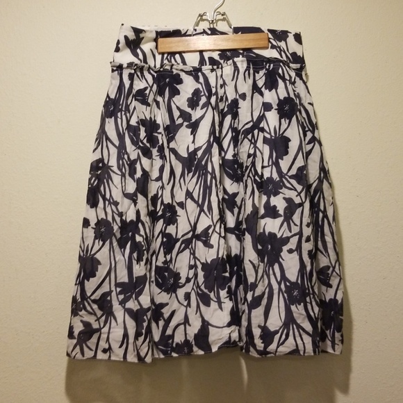Zara Dresses & Skirts - Zara navy and cream A-line skirt